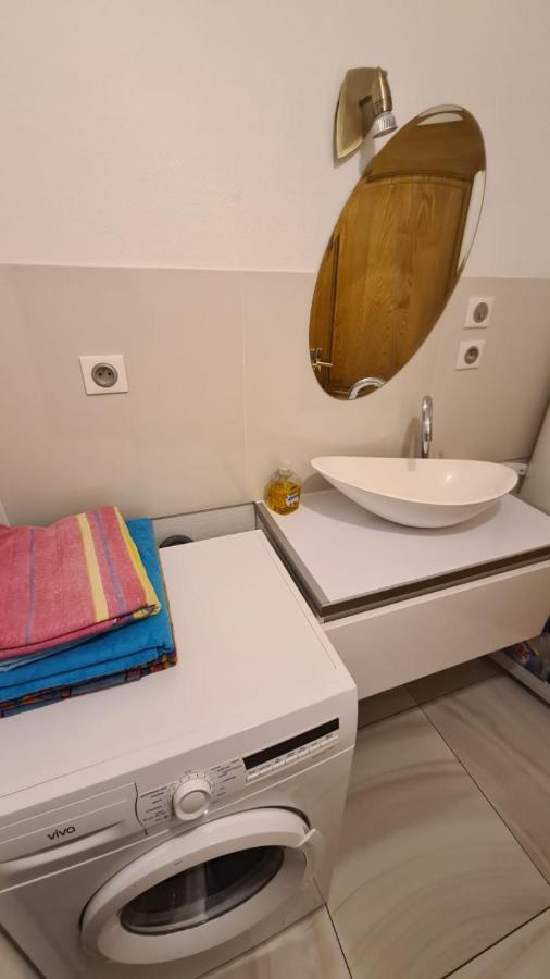 Ferienwohnung Le Bonheur Est Parfois Cache Dans L'Inconnu Sélestat Exterior foto